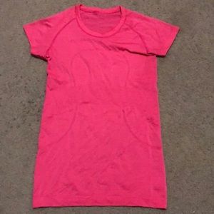 Lululemon swiftly tech short sleeve